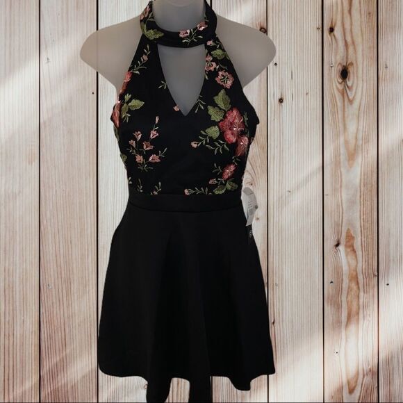 As U Wish Embroidered Keyhole Dress - Picture 1 of 6